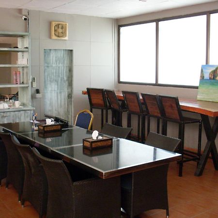 The Taksim Patong Beach Hotel Екстер'єр фото