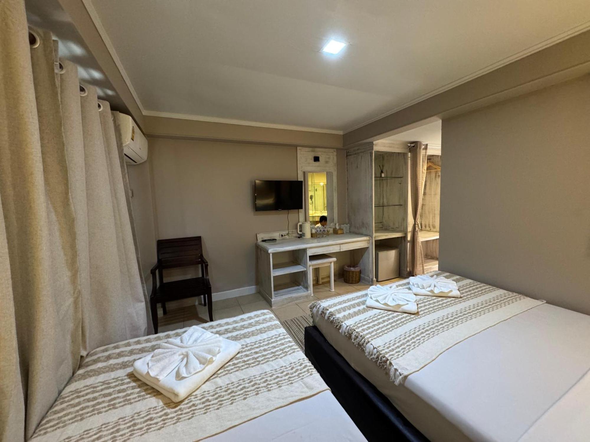 The Taksim Patong Beach Hotel Екстер'єр фото