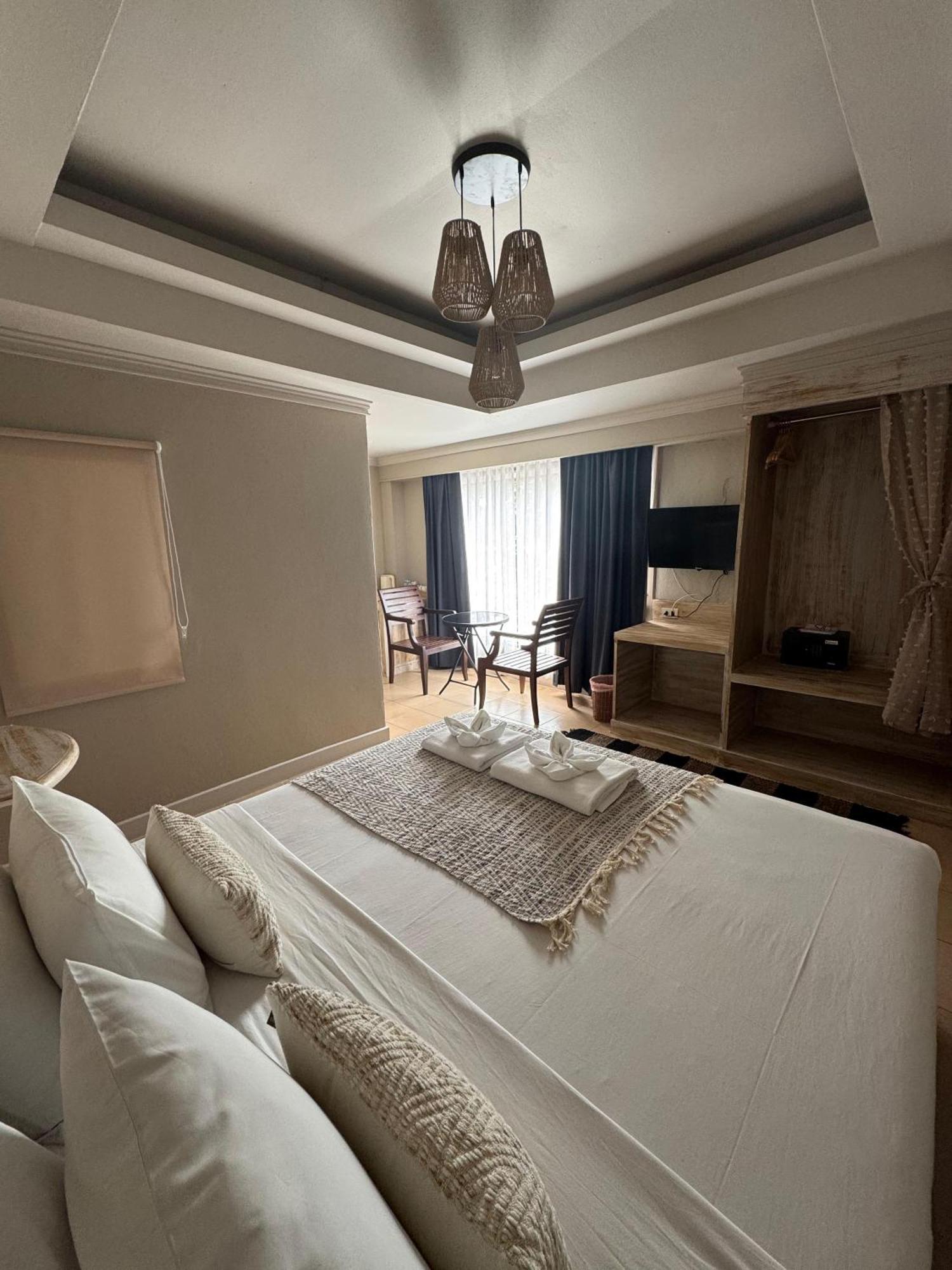 The Taksim Patong Beach Hotel Екстер'єр фото
