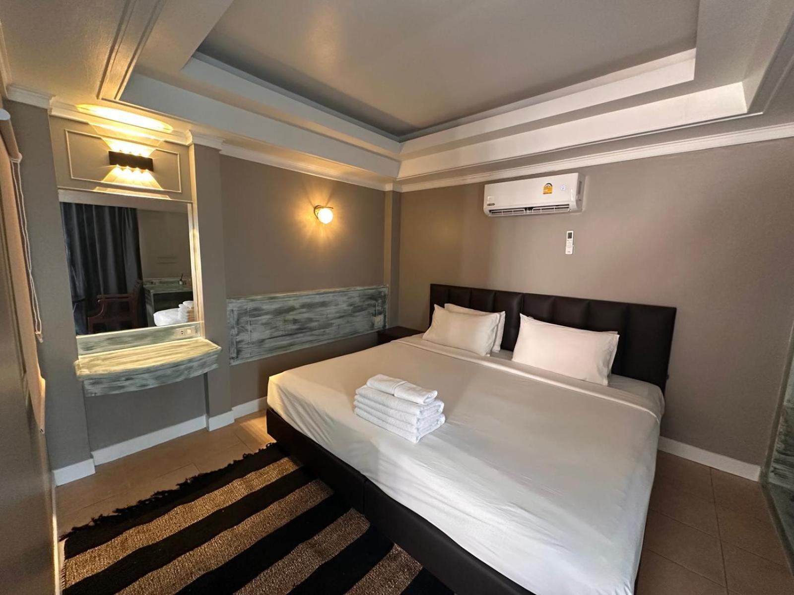 The Taksim Patong Beach Hotel Екстер'єр фото