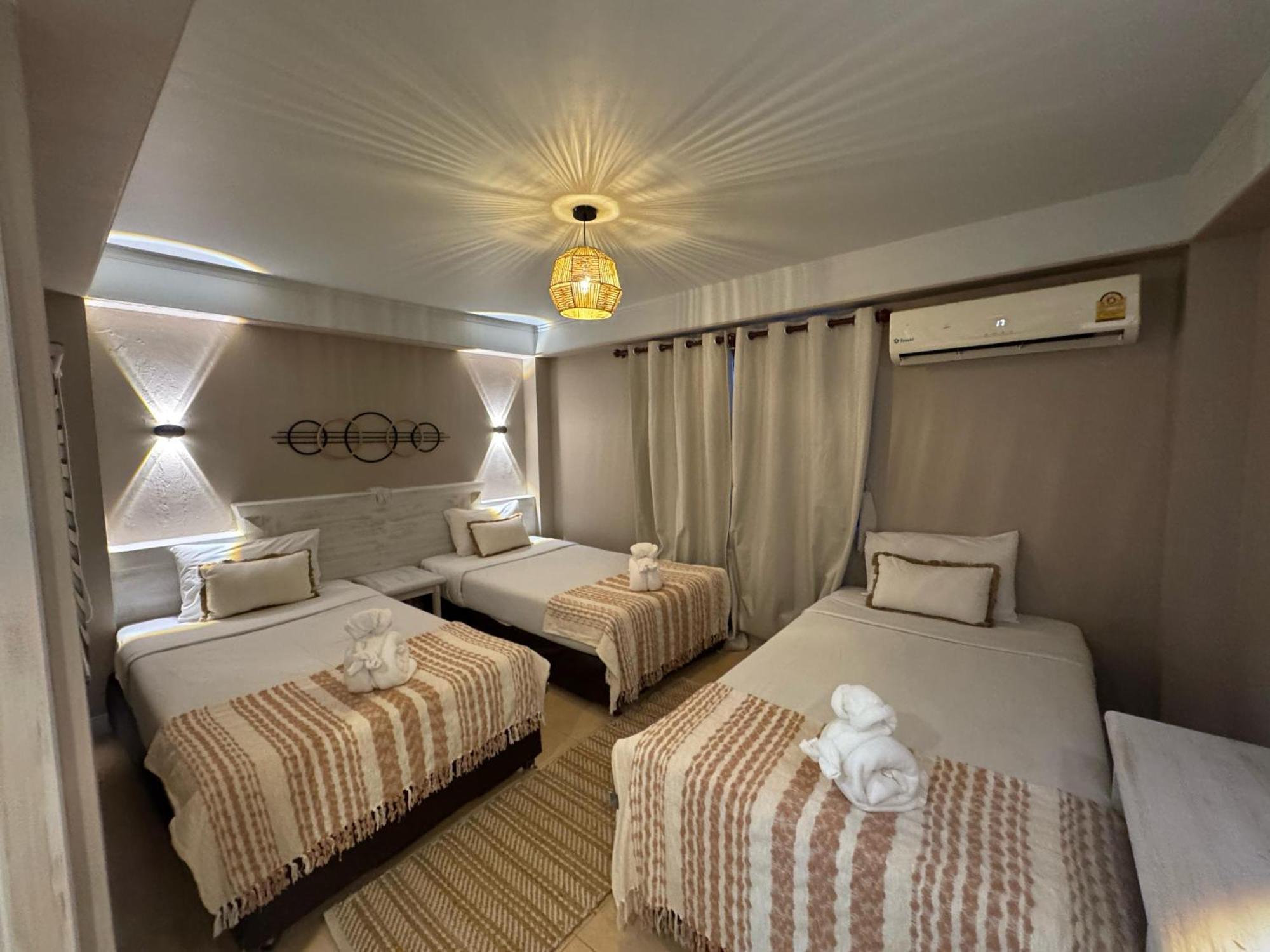 The Taksim Patong Beach Hotel Екстер'єр фото