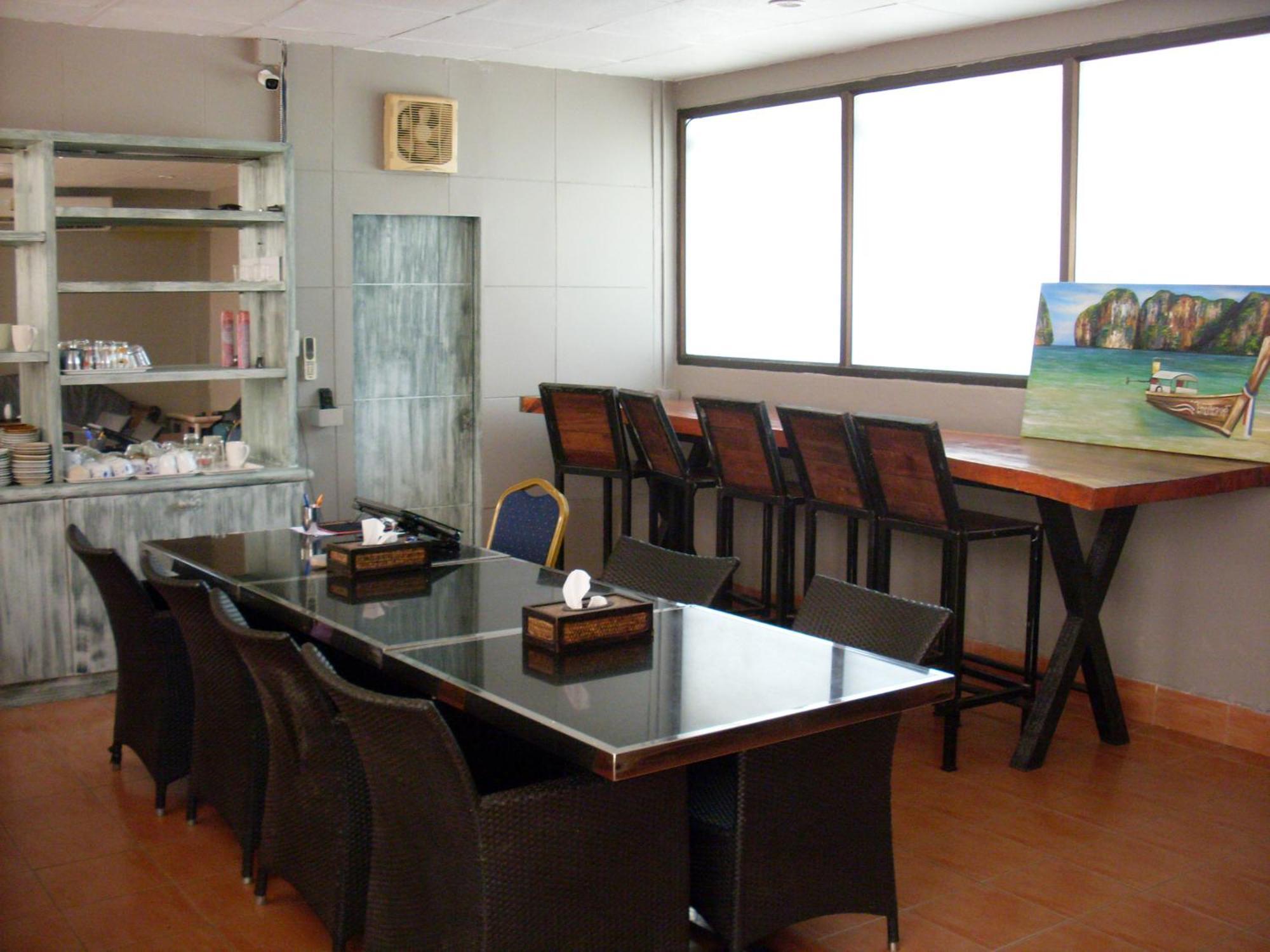 The Taksim Patong Beach Hotel Екстер'єр фото