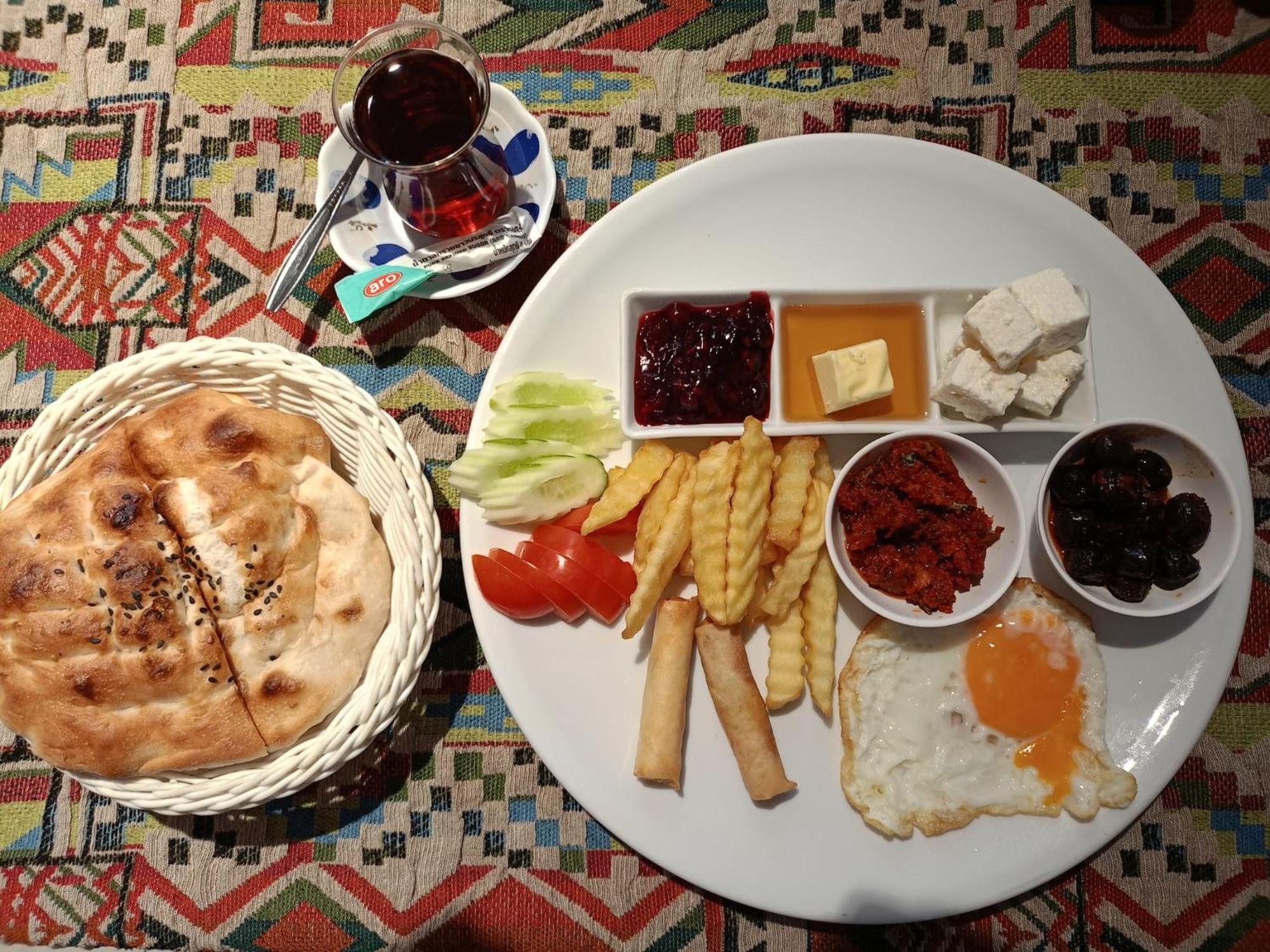 The Taksim Patong Beach Hotel Екстер'єр фото